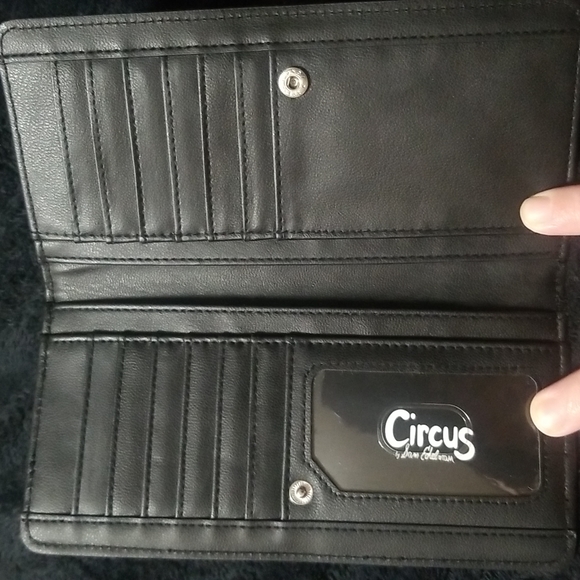 Circus Wallet - Picture 3 of 3
